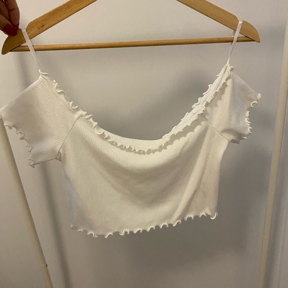 Aritzia 'Sunday Best' Off-Shoulder Crop Top - Picture 10 of 11